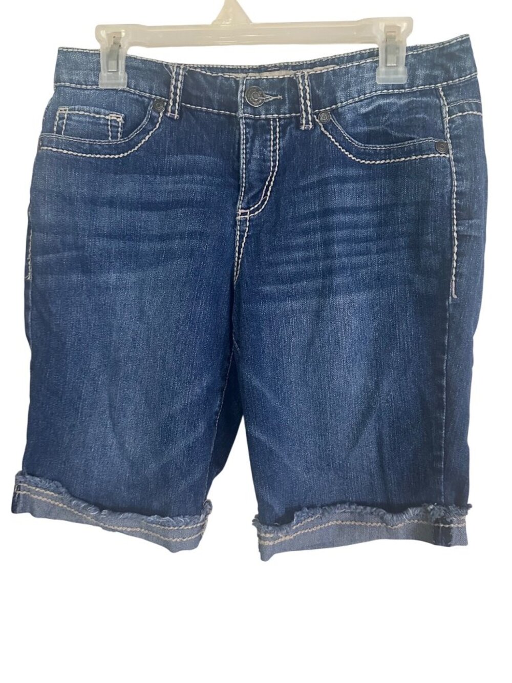 Nine West Vintage American Jean cut off jean shorts size 8